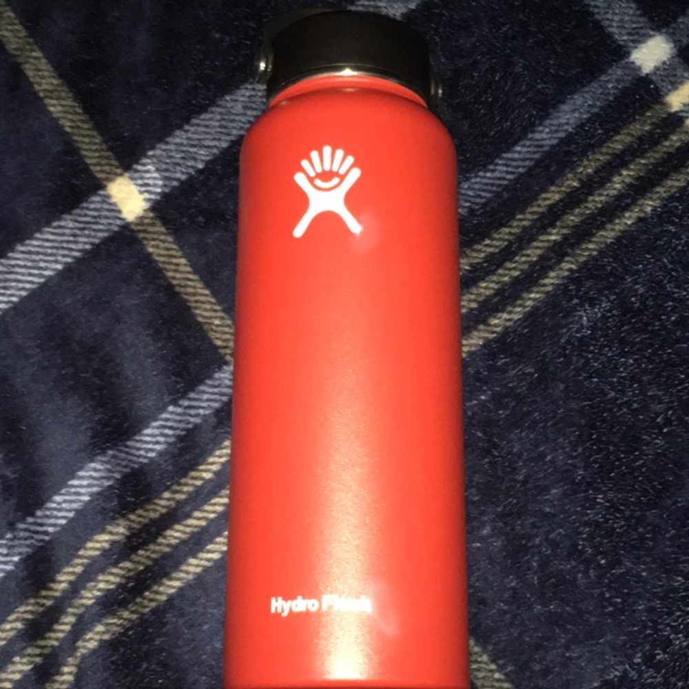 40oz Lava Red HydroFlask